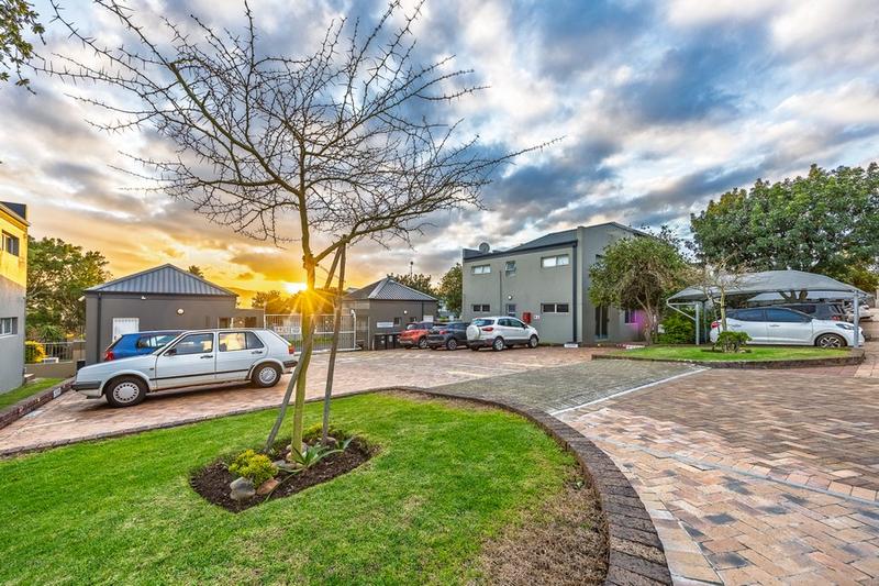 To Let 1 Bedroom Property for Rent in Kenridge Western Cape